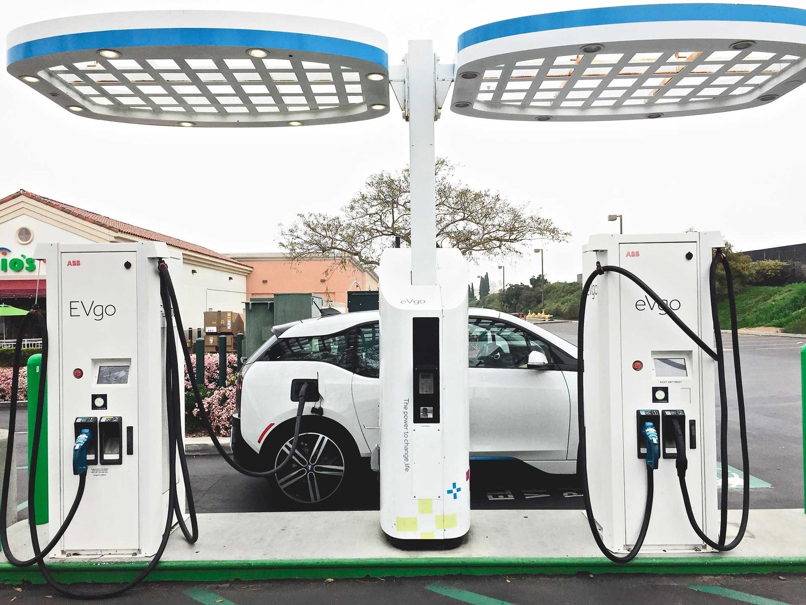 the-way-of-the-future-is-electric-this-electric-bmw-vehicle-is-charging-up-for-a-road-trip-do-you_t20_nRzzYg.jpg